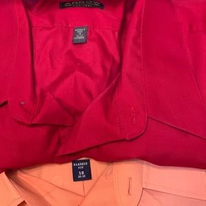 5 Men’s long sleeve dress shirts with matching ties